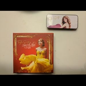 Taylor Swift Speak Now Tour guitar picks and pins